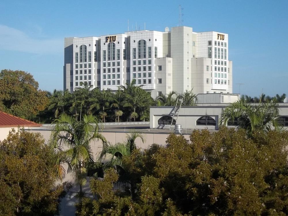 Doubletree By Hilton Miami Doral Hotell Sweetwater Eksteriør bilde