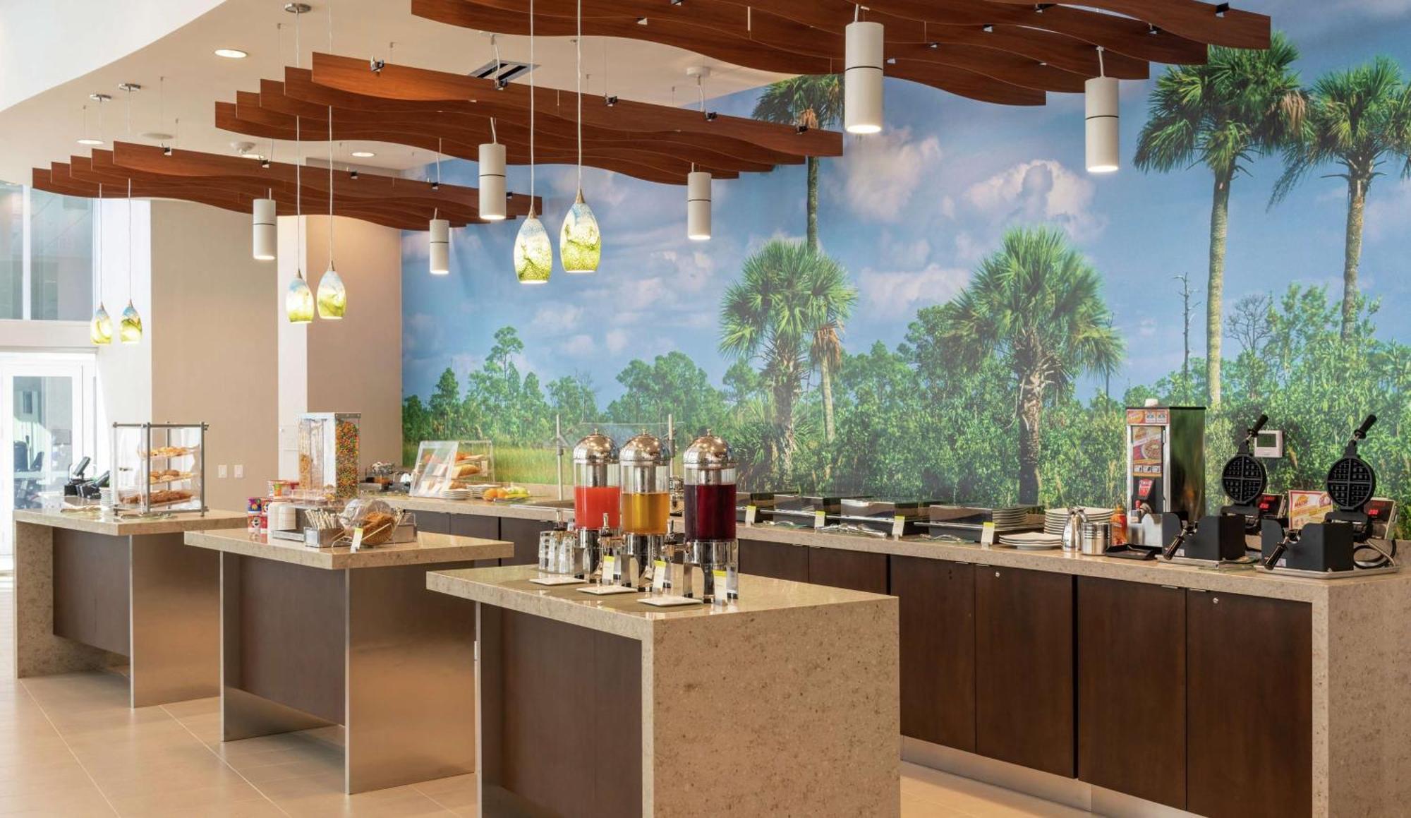 Doubletree By Hilton Miami Doral Hotell Sweetwater Eksteriør bilde