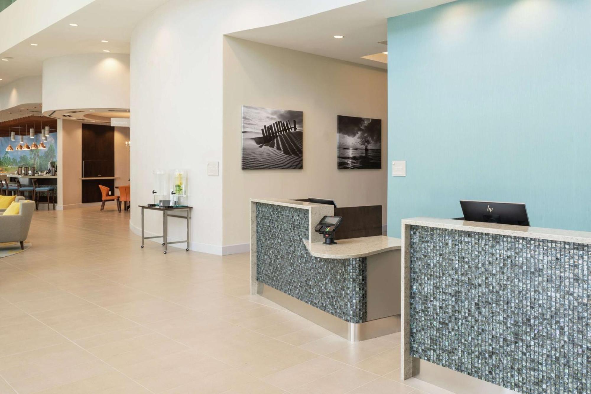 Doubletree By Hilton Miami Doral Hotell Sweetwater Eksteriør bilde