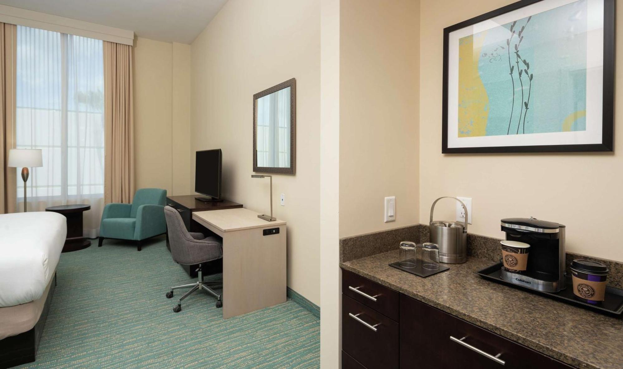 Doubletree By Hilton Miami Doral Hotell Sweetwater Eksteriør bilde