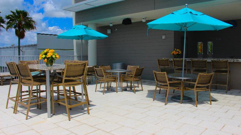 Doubletree By Hilton Miami Doral Hotell Sweetwater Eksteriør bilde